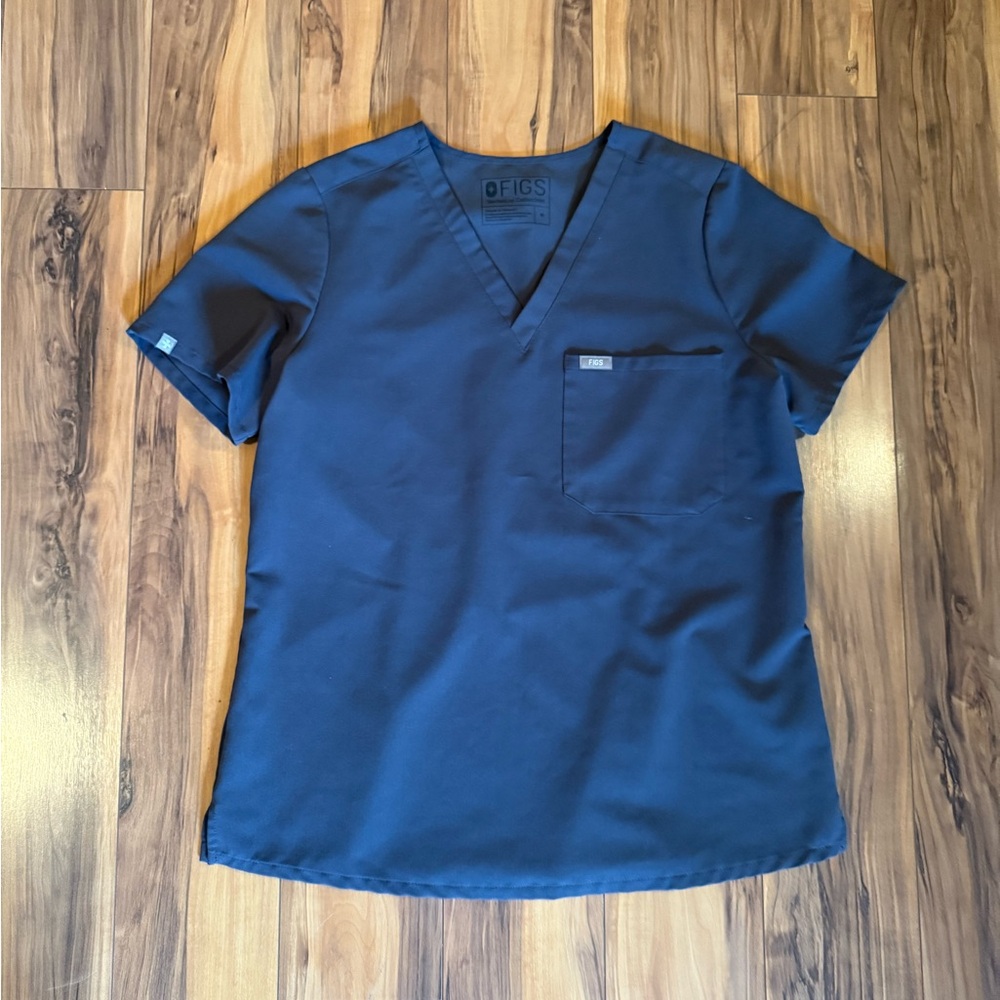 🩺🏥 FIGS Catrina One-Pocket Scrub Top – M (Graphite)